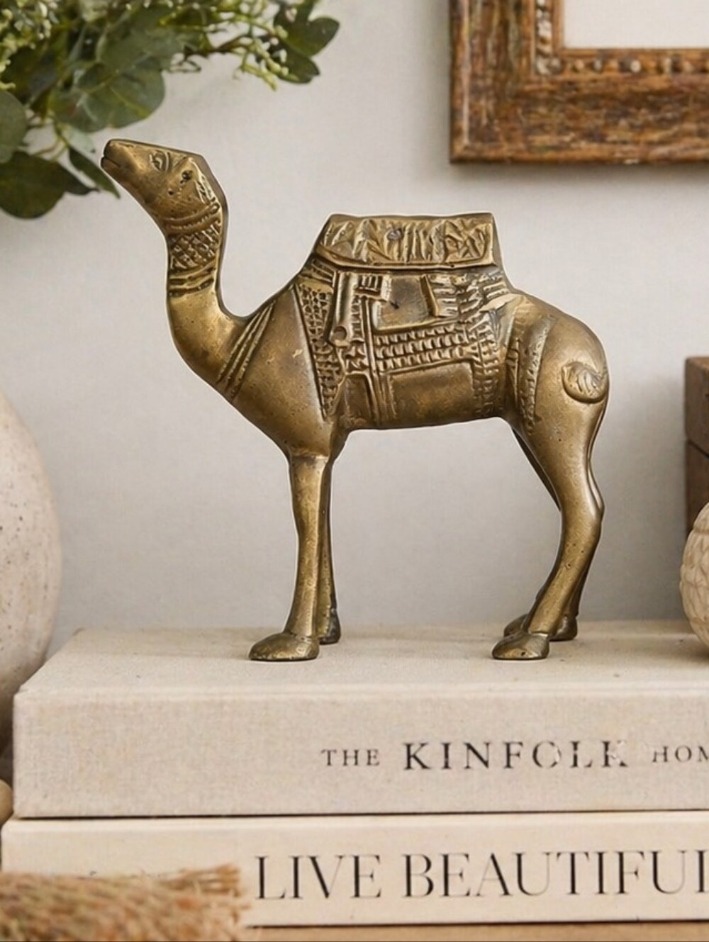 Vintage Brass Camel Figurine - Decorative Accent